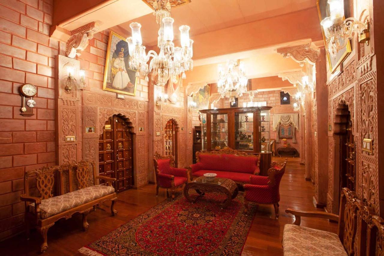 Stayvista At Pink Palace Rajasthani Decor Ooty Buitenkant foto