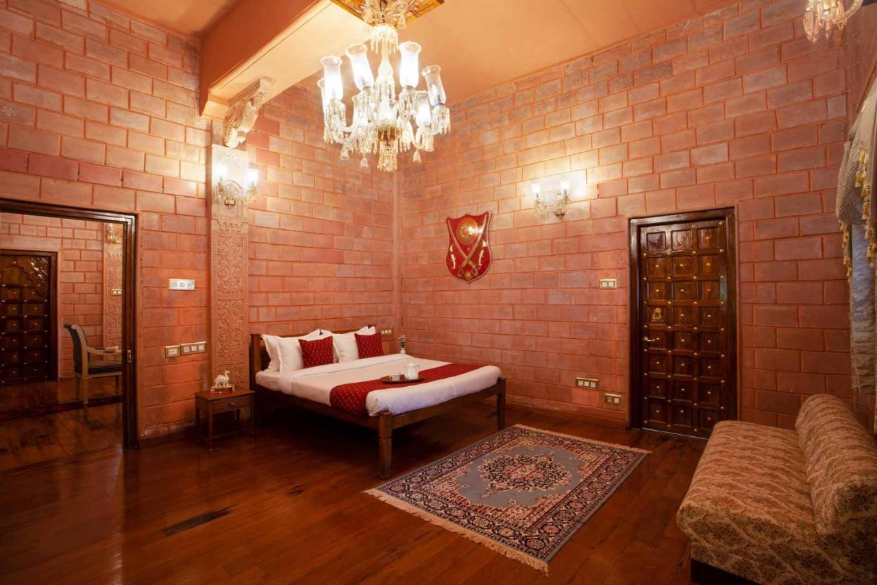 Stayvista At Pink Palace Rajasthani Decor Ooty Buitenkant foto