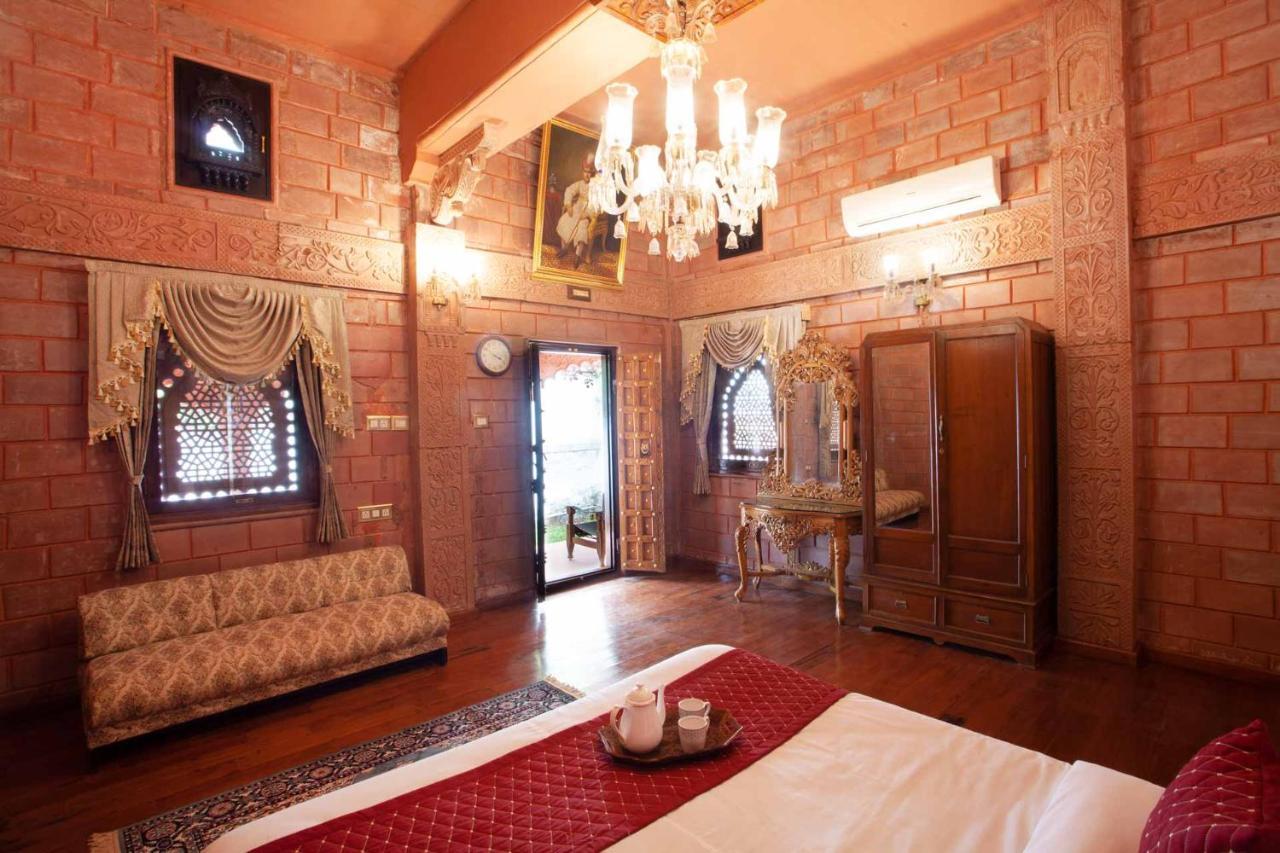 Stayvista At Pink Palace Rajasthani Decor Ooty Buitenkant foto
